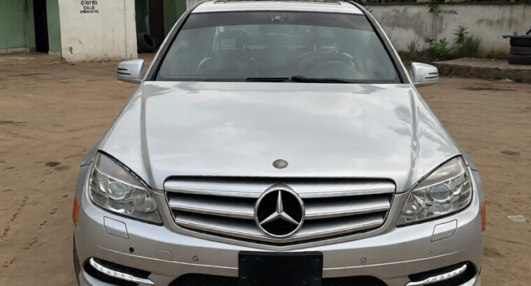 Mercedes-Benz C300 4MATIC 2011 Sedan | AWD, Automatic, Registered, Low Mileage, Sunroof, Fully Loade