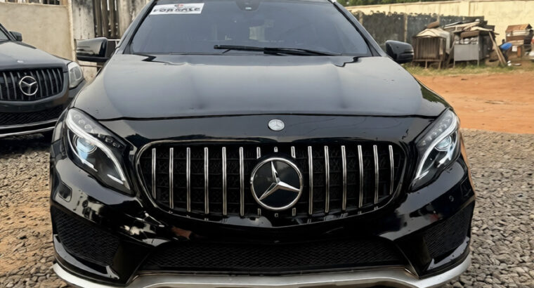 Mercedes-Benz GLA 250 2015 SUV | Local Used, Automatic, Registered, Sunroof, Fully Loaded