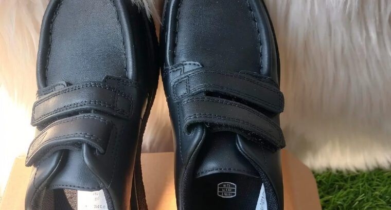 Clarks School Shoes & Sneakers – Leather Unisex Footwear for Kids