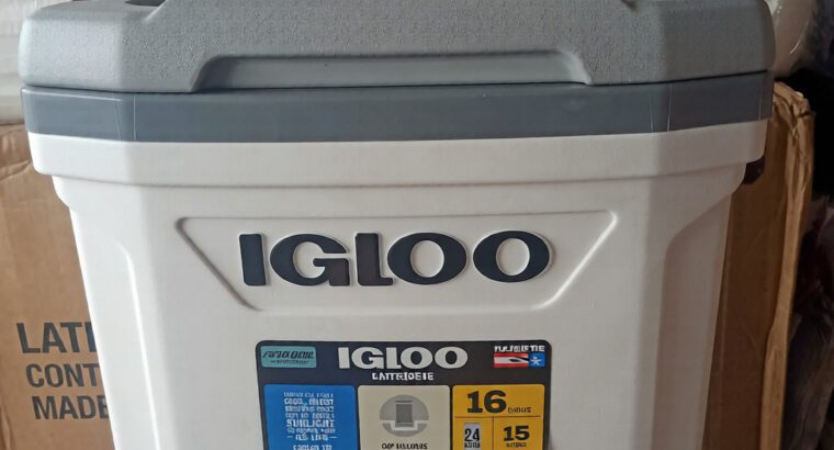 Igloo Latitude 16-Quart Cooler – Red, 15L Capacity, Portable & Brand New