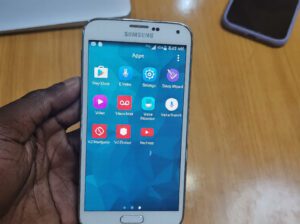 Samsung Galaxy S5 16GB Black – Reliable Android Smartphone