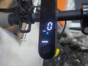 Electric Scooter with Digital Display – High-Performance, Smart Commuter E-Scooter