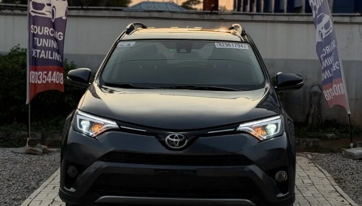 2017 Toyota RAV4 XLE AWD 2.5L Automatic – Foreign Used, Excellent Condition, Gray