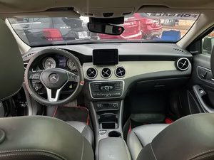 Mercedes-Benz GLA 250 2015 Black – Luxury SUV, Automatic, Sunroof, Leather Seats, Fully Loaded & Reg