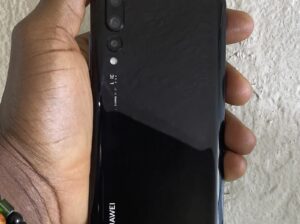 Huawei P20 Pro 128GB Blue (UK Used) – 6GB RAM, 40MP Triple Camera, OLED Display