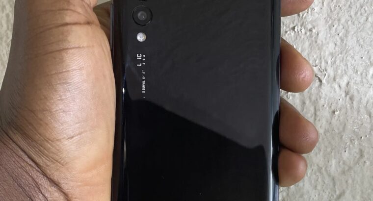 Huawei P20 Pro 128GB Blue (UK Used) – 6GB RAM, 40MP Triple Camera, OLED Display