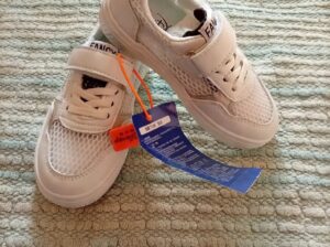Disney Kids Can Sneakers – Unisex Shoes, Size 25, Brand New